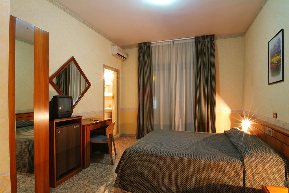 Hotel Ristorante La Campagnola Кассіно Екстер'єр фото